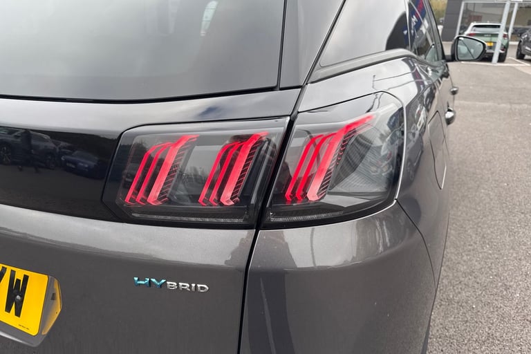 2022 Peugeot 3008 1.6 13.2kWh GT Premium e-EAT Euro 6 (s/s) 5dr SUV PETROL/ELECTRIC Automatic