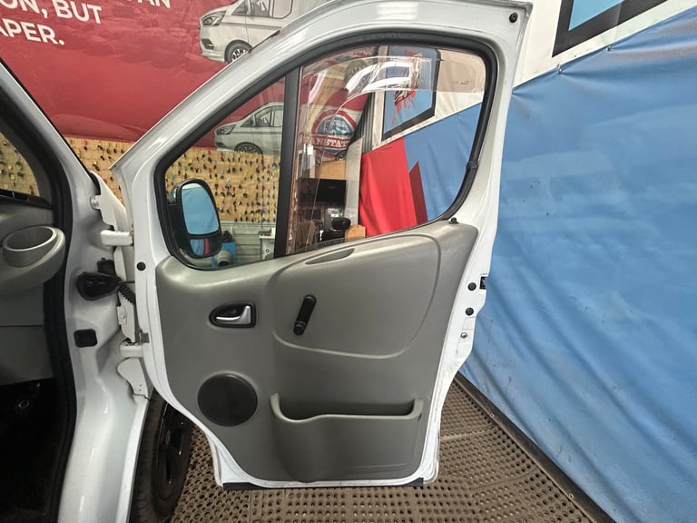 2006 Vauxhall Vivaro Vivaro 2900 DI SWB Crew Cab DIESEL Manual