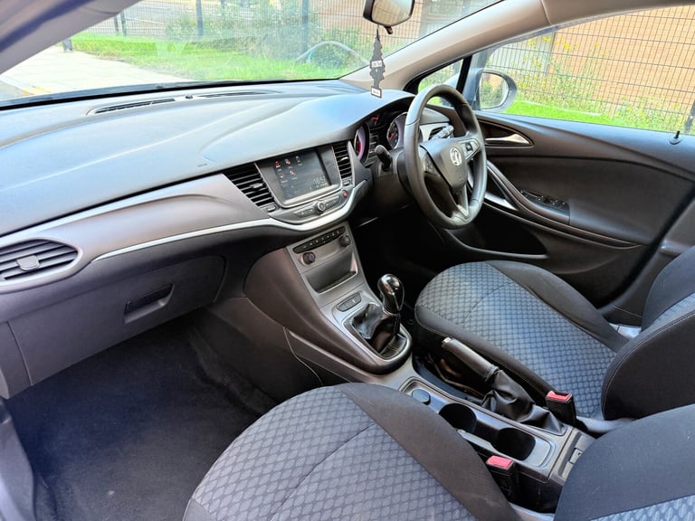 2016 Vauxhall Astra 1.6 CDTi 16V Design 5dr HATCHBACK Diesel Manual