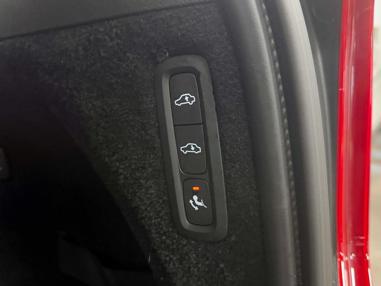2021 Volvo XC90 recharge-inscription-pro T8 AWD (390 hp) Auto ESTATE Petrol/Electric Hybrid Autom...