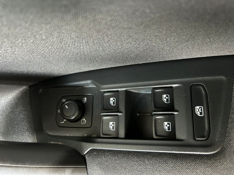 2019 Volkswagen Tiguan 1.5 TSI EVO SE SUV 5dr Petrol Manual Euro 6 (s/s) (130 ps) 2 FORMER OWNERS...