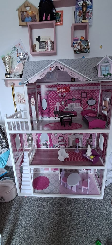 Doll house