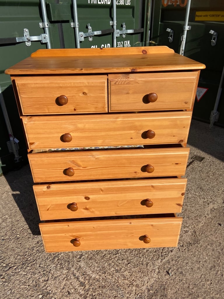 Pine chest of 4+2 drawer 