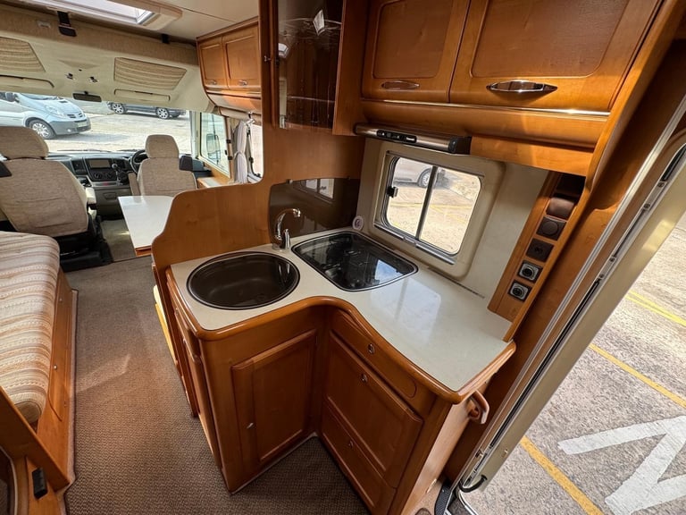 Fiat RAPIDO 9048DF 4 BERTH A CLASS MOTORHOME WITH MASSIVE LOUNGE