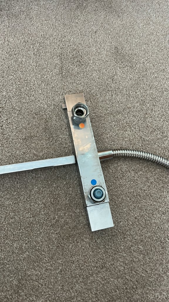 Thermostatic mixer valve shower 