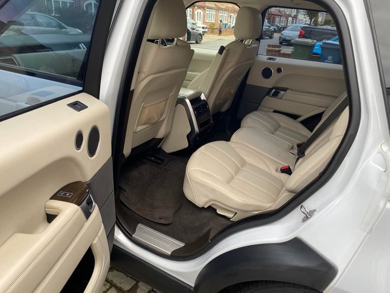 2017 RANGE ROVER SPORT Semi-Auto, 2993 (cc), 5 doors