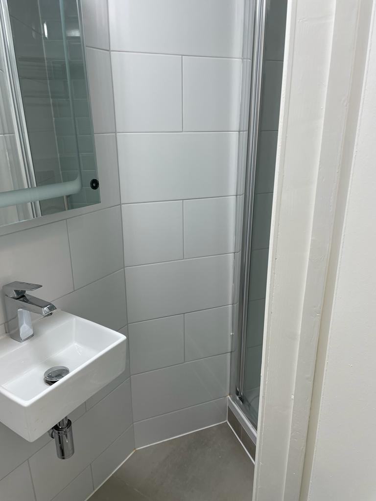 Self-Contained studio in Battersea - Bills Included