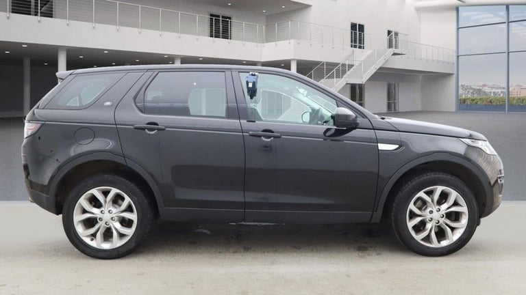 2017 Land Rover Discovery Sport 2.0 TD4 HSE SUV 5dr Diesel Auto 4WD Euro 6 (s/s) (180 ps) ESTATE ...