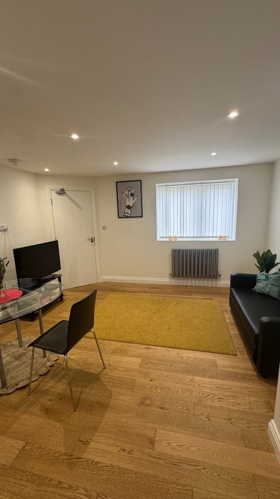 One bedroom modern flat for rent