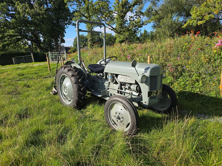 1950 grey fergie vintage tractor tvo cutting bar 