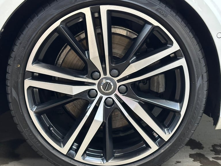 2019 Volvo V60 2.0 T5 R-Design Pro Auto Euro 6 (s/s) 5dr ESTATE Petrol Automatic