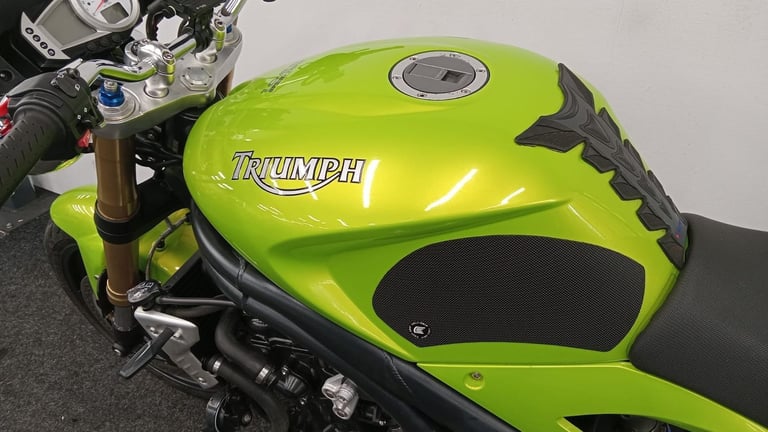 TRIUMPH SPEED TRIPLE 1050 ** 12 MONTH MOT - LOW MILLAGE - SP ENGINERING ** 