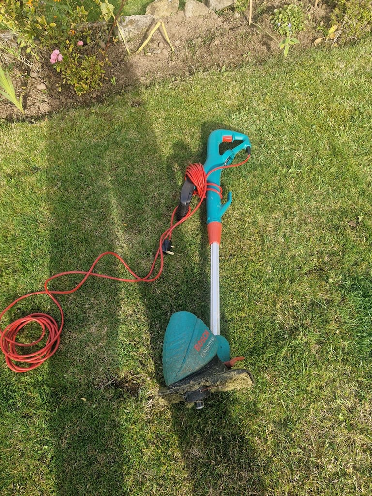 Bosch Grass Strimmer/Trimmer (Wired) £20