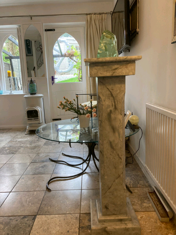 Wooden column plinth 