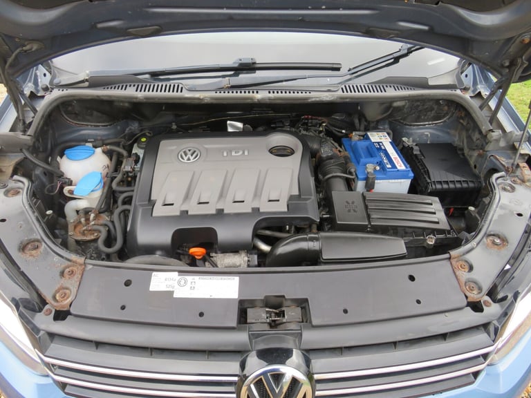 2011 Volkswagen Touran 1.6 TDI 105 SE 7 SEATER MPV Diesel Manual