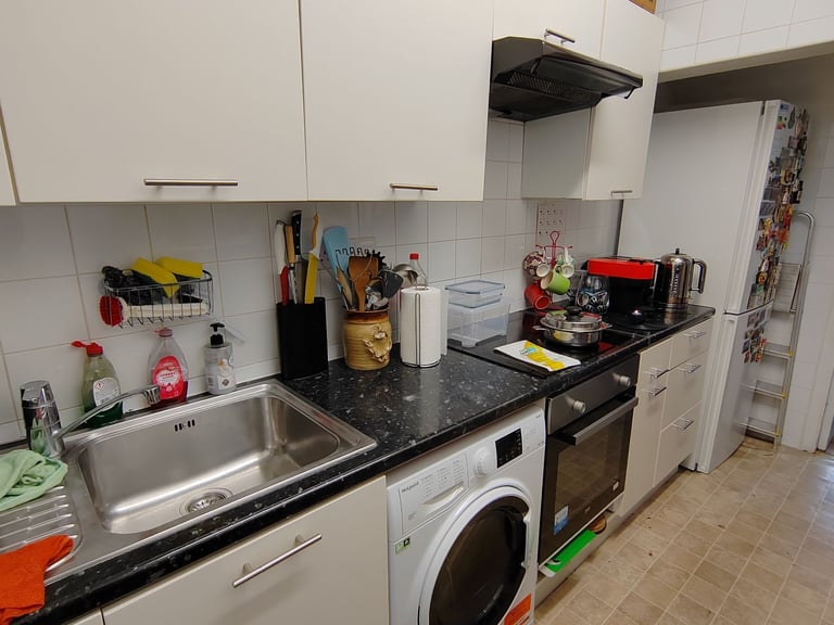 4 Bedroom terraced house to rent in lovely residential area of Dollis Hill, NW10