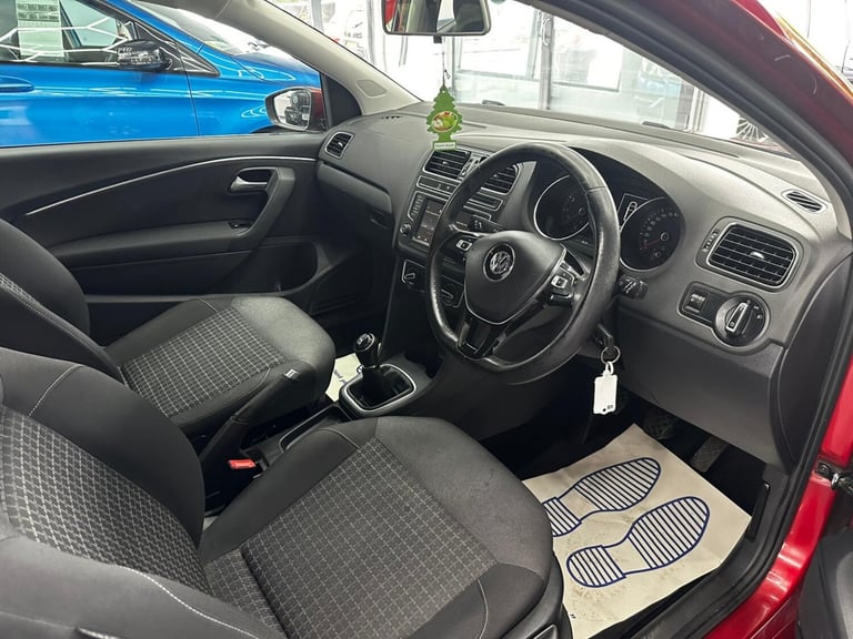 VOLKSWAGEN POLO 1.0 BlueMotion Tech SE 2014