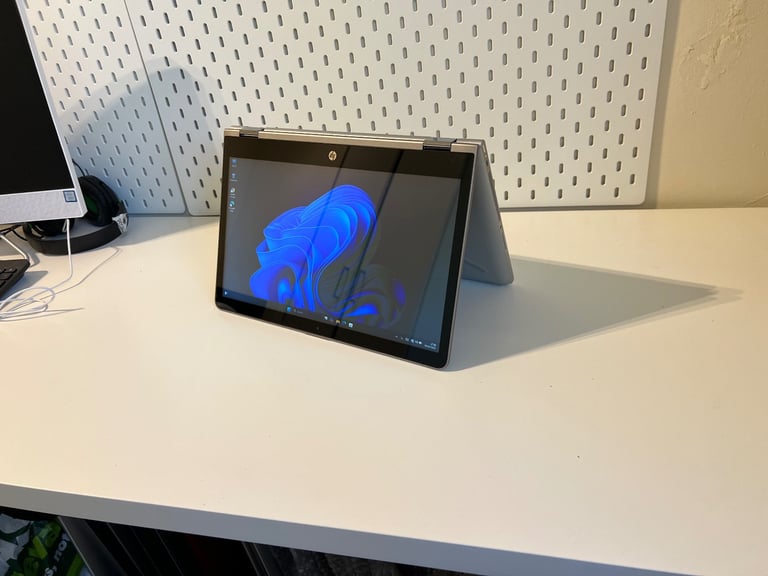 Windows 11 HP Pavilion  360 degree Touch screen , i5, 7th gen , 8 GB , 240 SSD 