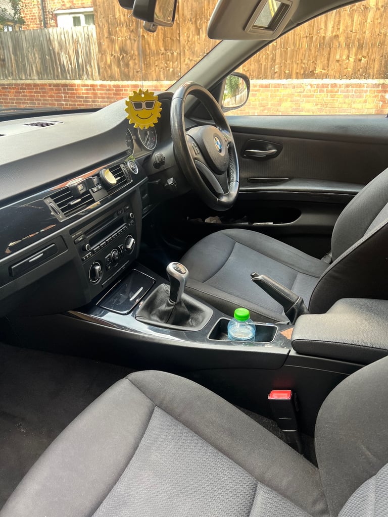 BMW, 3 SERIES, Saloon, 2011, Manual, 1995 (cc), 4 doors