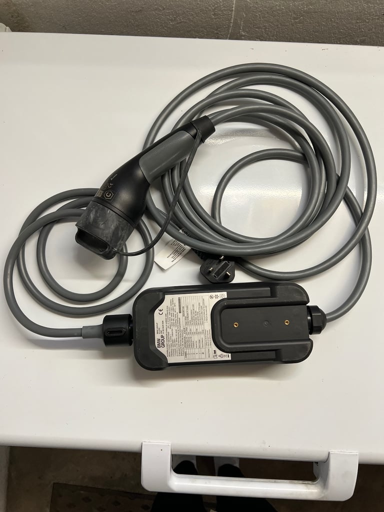 BMW Genuine car fast charger cable and adapter 
