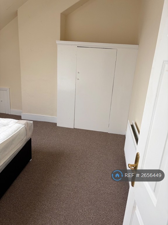 5 bedroom flat in Fenham, Newcastle Upon Tyne, NE4 (5 bed) (#2656449)