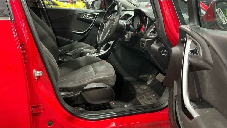 2013 Vauxhall Astra 1.6i 16V SRi 5dr Auto HATCHBACK PETROL Automatic