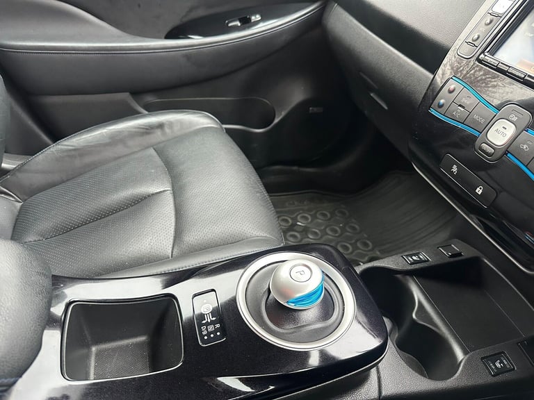2017 Nissan Leaf 80kW Tekna 24kWh 5dr Auto HATCHBACK ELECTRIC Automatic