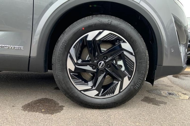 2025 Nissan Qashqai 1.5 E-Power N-Connecta [Glass Roof] 5dr Auto Automatic Hatchback Hybrid Autom...