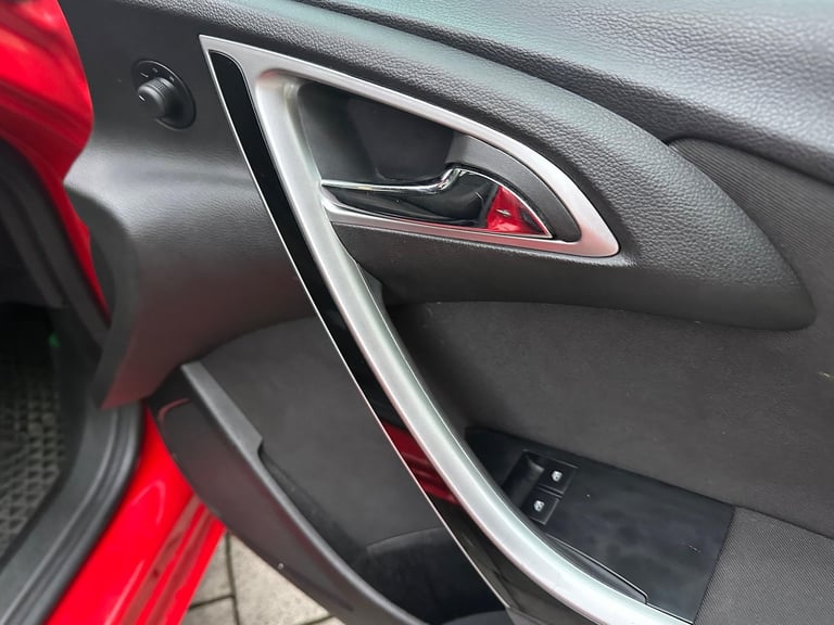 2014 Vauxhall Astra 1.6 16v SRi Auto Euro 5 5dr Petrol