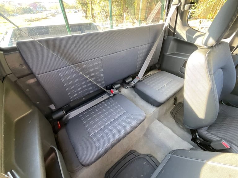 2004 Mitsubishi L200 2.5 TD 4Work Pickup 2dr Diesel Manual 4WD (113 bhp) PICKUP Diesel Manual