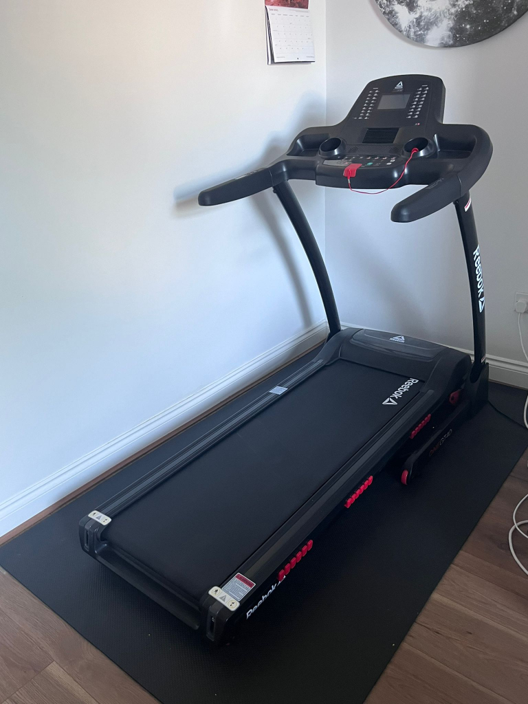 Reebok GT40 folding treadmill. 