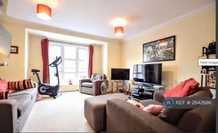 4 bedroom house in Fuggle Drive, Aylesbury, HP21 (4 bed) (#2642686)