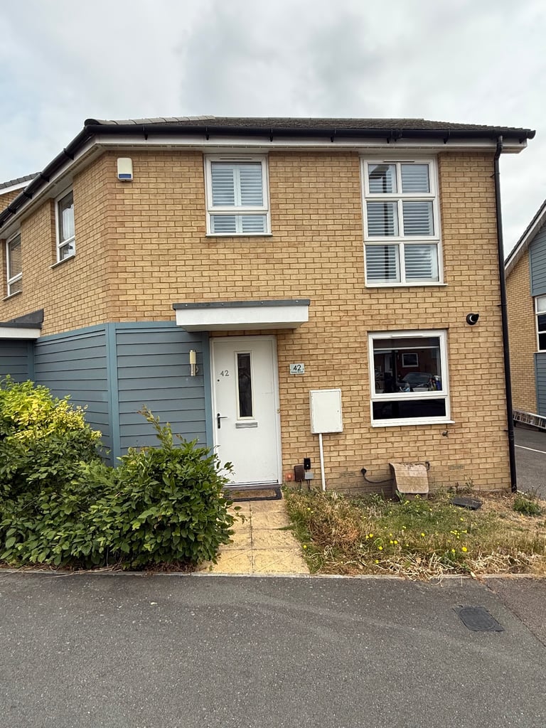 3 Bedroom House In Tower Road , Dartford , DA17 6HX