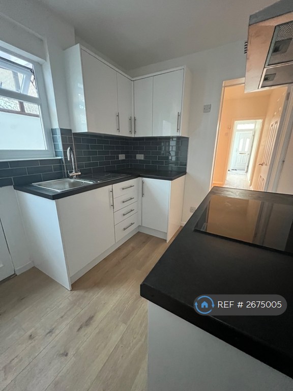 3 bedroom house in Chaucer Road, Gillingham, ME7 (3 bed) (#2675005)