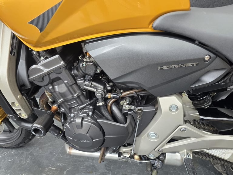 HONDA CB600 F-8 HORNET LOW MILEAGE HPI CLEAR