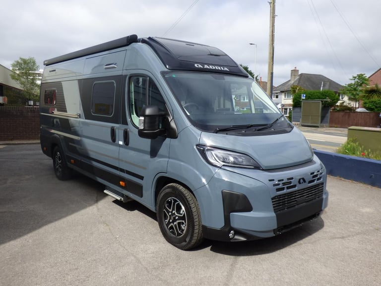 Adria Twin Supreme 640 SGX DIESEL AUTOMATIC 2025