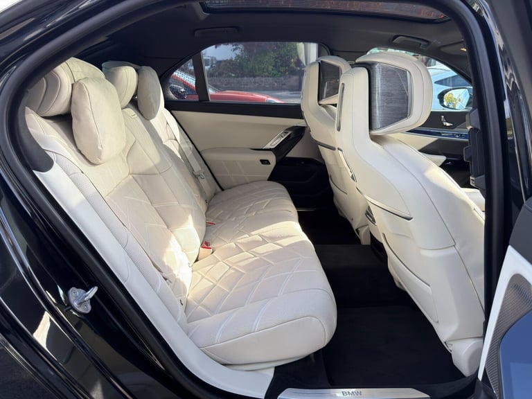 2025 BMW 7 Series 3.0 750e 22.1kWh Excellence Saloon 4dr Petrol Plug-in Hybrid Auto xDrive Eu SAL...