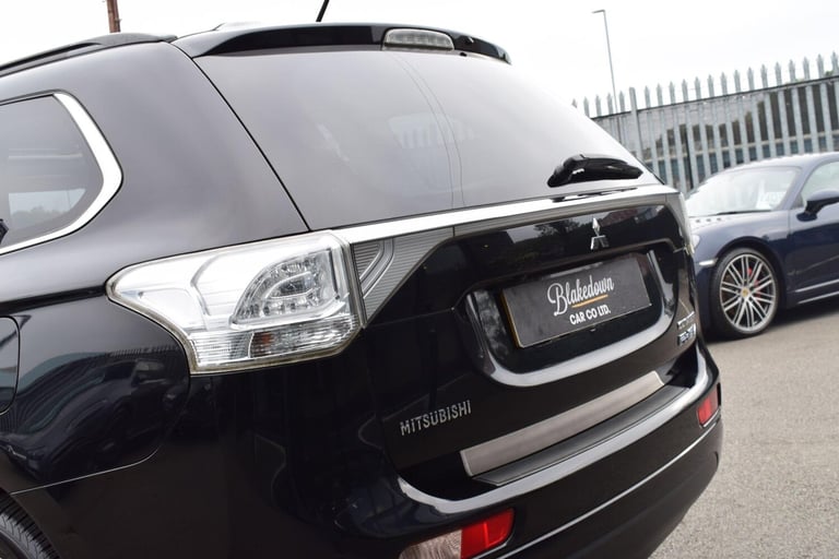 2015 Mitsubishi Outlander 2.0h 12kWh GX4hs CVT 4WD Euro 5 (s/s) 5dr ESTATE Petrol/Electric Hybrid...