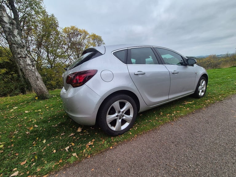 Vauxhall, ASTRA, Hatchback, 2011, Manual, 1398 (cc), 5 doors