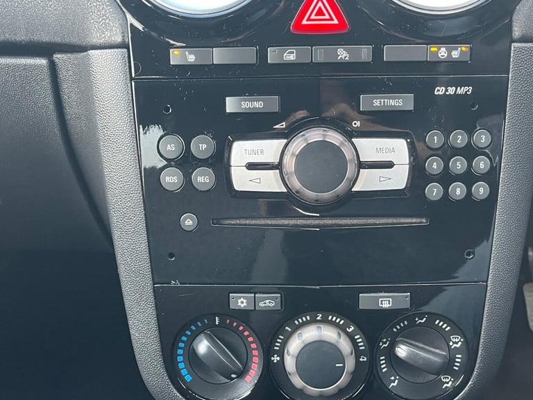 2014 Vauxhall Corsa 1.4 16V SE Euro 5 5dr Hatchback Petrol Manual