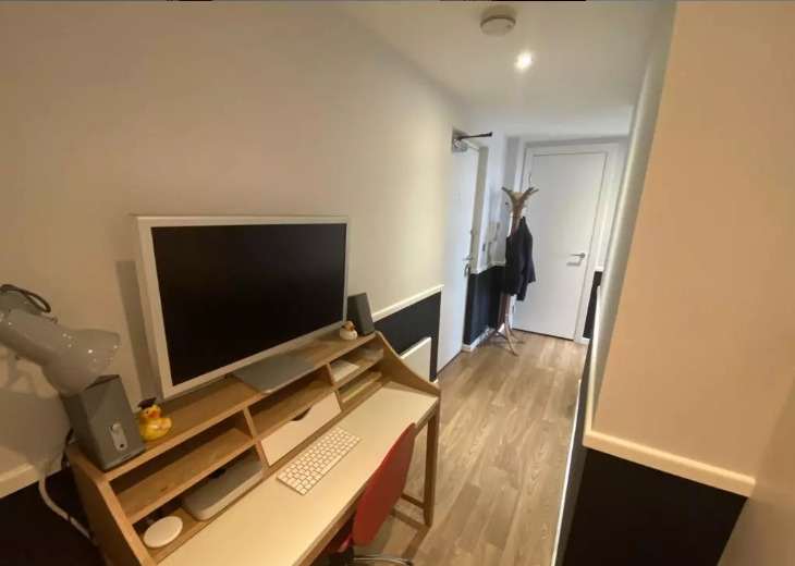 Ideally located 2 bedrooms flat Leeds Centre