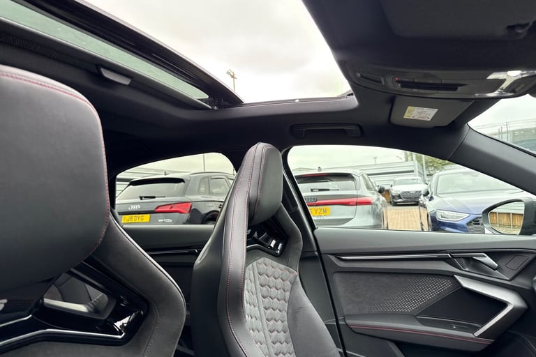 2025 Audi RS3 2.5 TFSI Carbon Vorsprung S Tronic quattro Euro 6 (s/s) 4dr Saloon Automatic