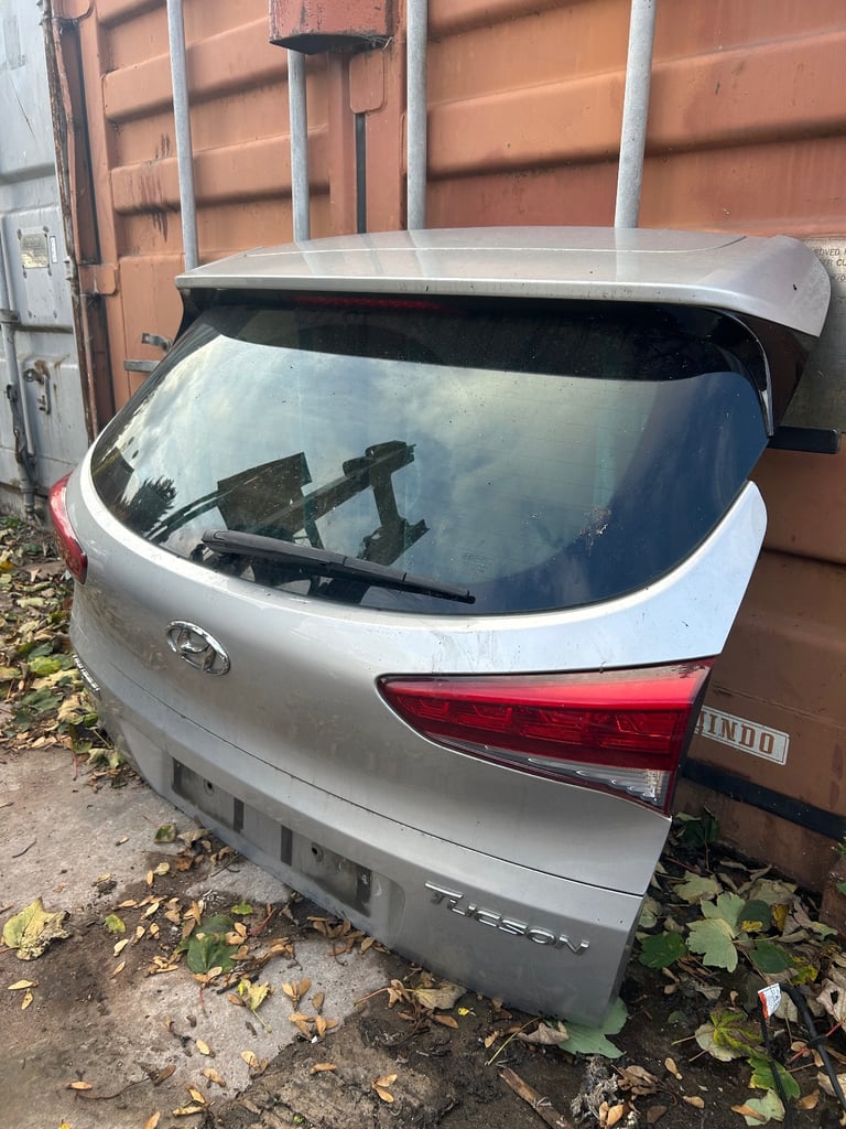 Hyundai Tucson Mk3 Boot lid Tailgate With Inner Tail lights 2015-2020