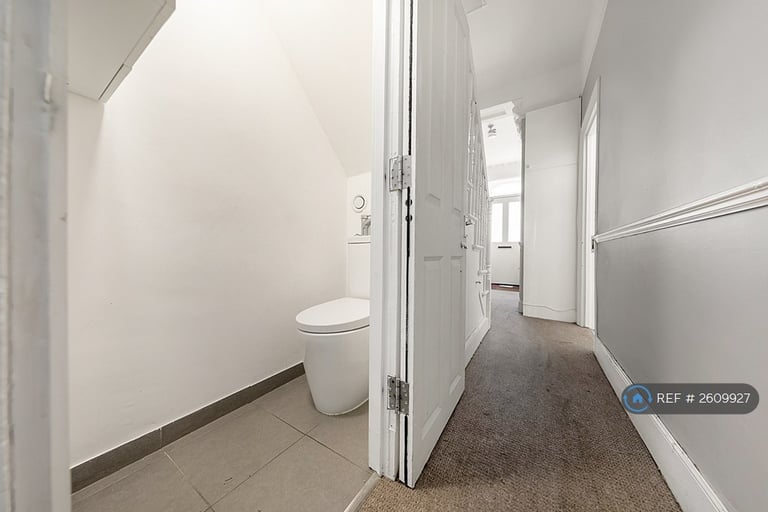 4 bedroom house in Kincaid Road, London, SE15 (4 bed) (#2609927)