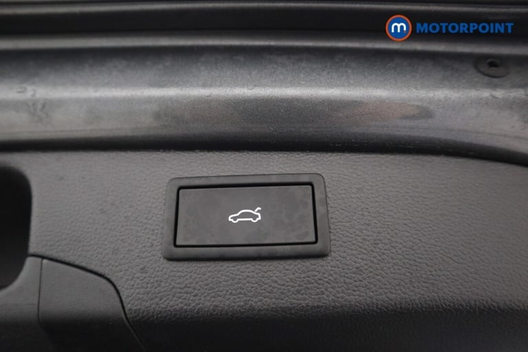 2025 Volkswagen Passat 1.5 TSI eHybrid Life 5dr DSG ESTATE PETROL/ELECTRIC Automatic