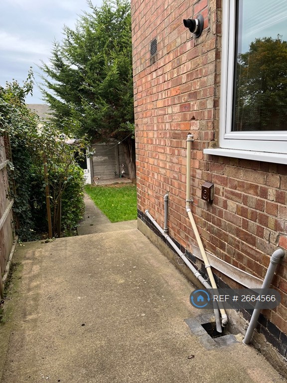 3 bedroom house in Fuller Street, Kettering, NN16 (3 bed) (#2664566)
