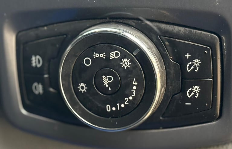 2014 Ford Transit Custom 2.2 TDCi 290 Limited L2 H1 5dr Diesel