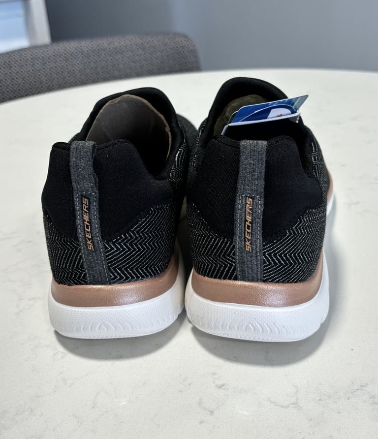 Skechers Summits Dazzling Me womens - Black/Rose Gold size 7 UK BRAND NEW