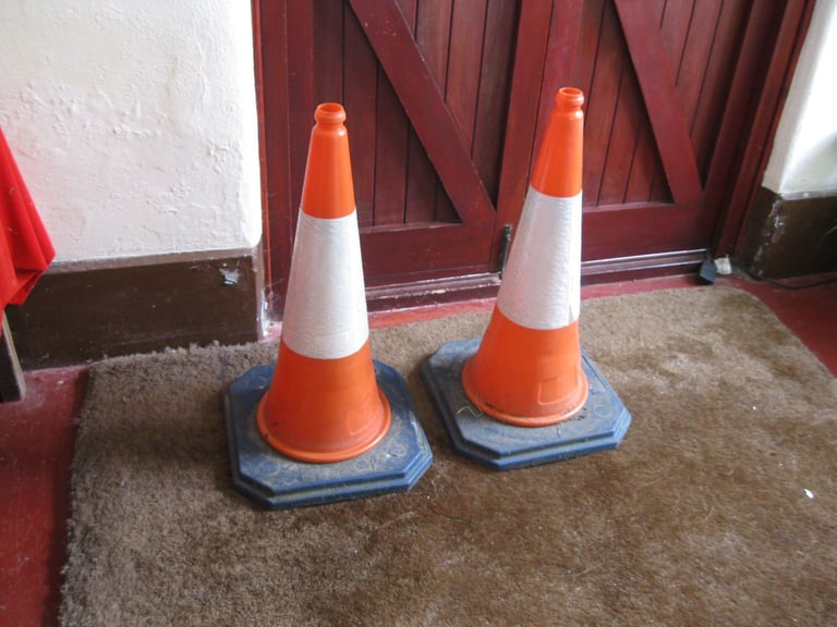 image for 2 X TRAFFIC CONES TRAFFIC WARDEN GUNNISLAKE PL18