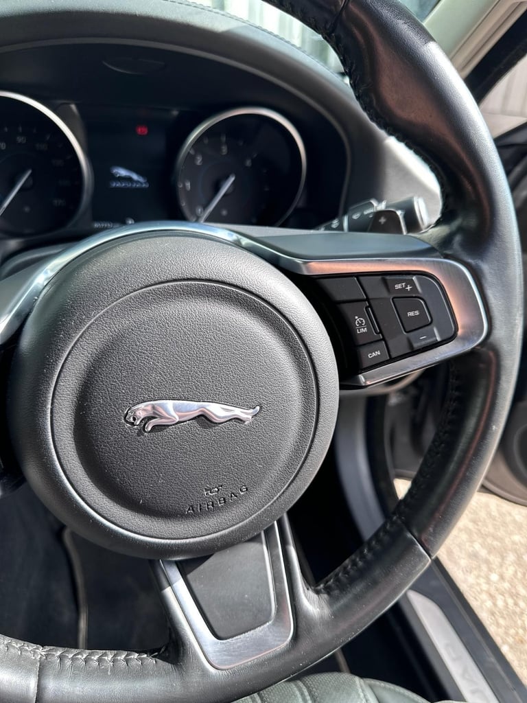 2018 18 REG JAGUAR XF PORTFOLIO 2.0L AUTO DAMAGED REPAIRABLE SALVAGE